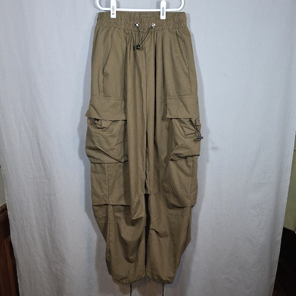 Women's Tan Cargo Pants Size L